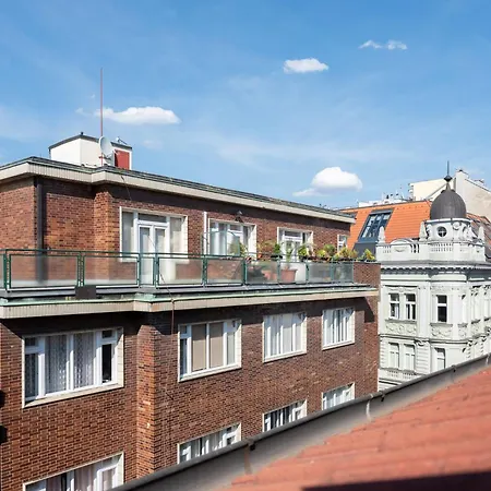 Cozy 4-bedrooms With Terrace * Praha