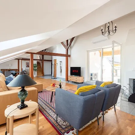 Apartment Cozy 4-bedrooms With Terrace *
