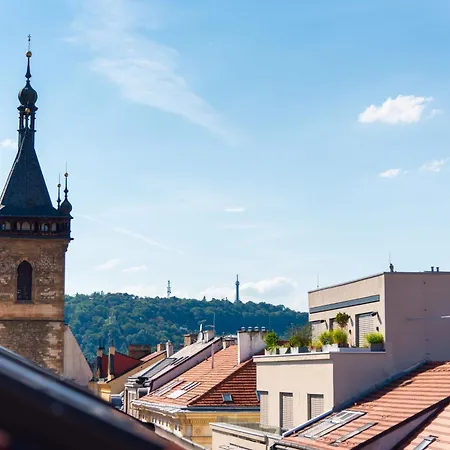 Cozy 4-bedrooms With Terrace Praha