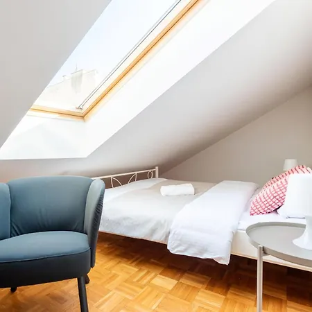 Апартаменты Cozy 4-bedrooms With Terrace