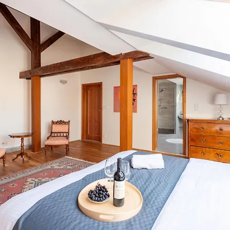 Апартаменты Cozy 4-bedrooms With Terrace *