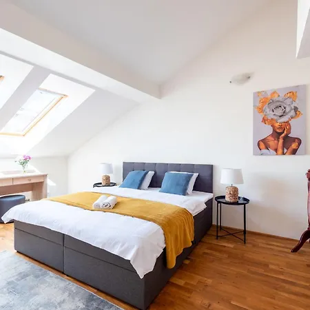 Cozy 4-bedrooms With Terrace *